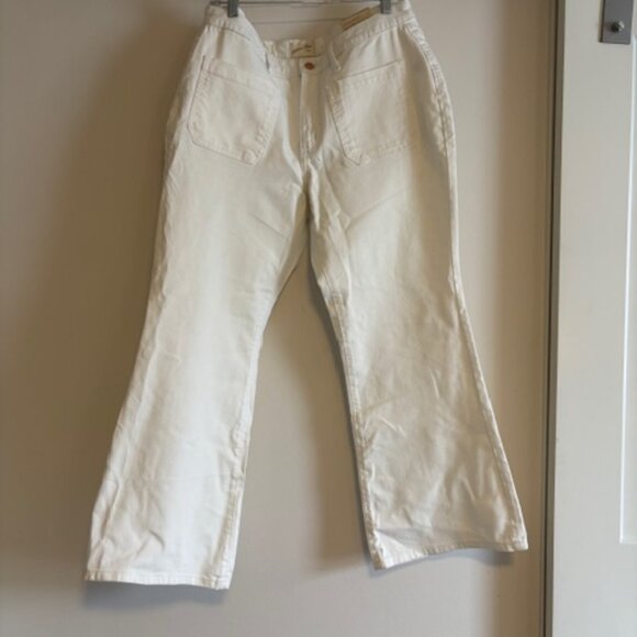 NWT Universal Thread White High Rise Flare Jeans SIZE 14 - Picture 3 of 8